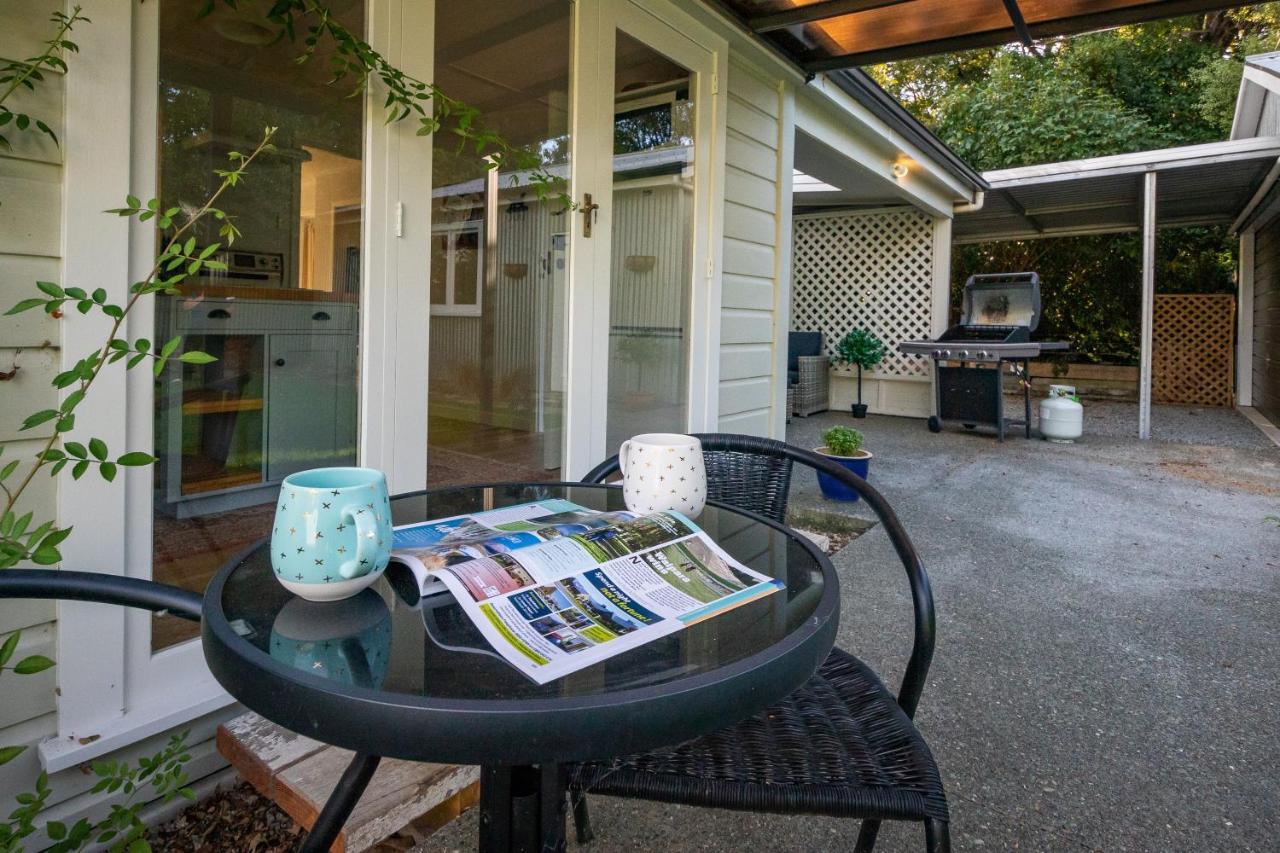 Hop, Skip And Jump To The Lake - Te Anau House Esterno foto